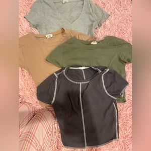 4 bundle shirt different sizes but fit similar. tan, green and gray from tillys